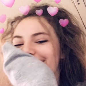 Meet your Posher, Danielle